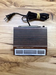 Realistic Model 12-140 Weatheradio Weather Alert Radio Vintage Faux Wood Grain