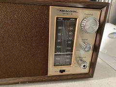 Realistic MTA-8 Vintage Radio Powers On Works Perfectly Fine. Minor Scratches