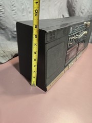 GE 3-5690A Boom Box Stereo AM/FM Radio & Cassette Detachable Speakers