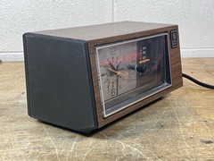 Vintage General Electric Alarm Clock AM/FM Radio Model No. 7-4550D 1982/TESTED