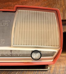 RARE 1950s Philips Time-Mark Clock Radio Atomic Red/Pink B2C11U WORKS MCM Cord