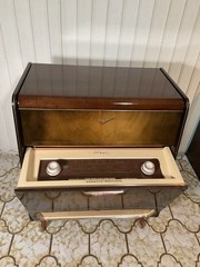 Grundig Majestic 7018 Console Radio Record Player 1959