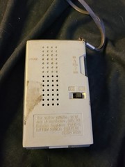 Vintage Radio Shack Realistic AM/FM SOLID STATE Portable Radio
