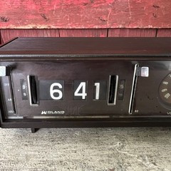 Radio Only – Vintage Midland Flip Clock AM/FM Radio Model 11-388 Brown