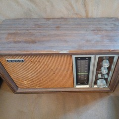 Vintage Wood Sony TFM-9450W AM/FM Radio