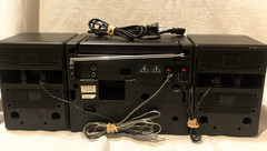 Vintage 1992 SANYO M9100 AM/FM Radio BOOMBOX Stereo Cassette (tested)