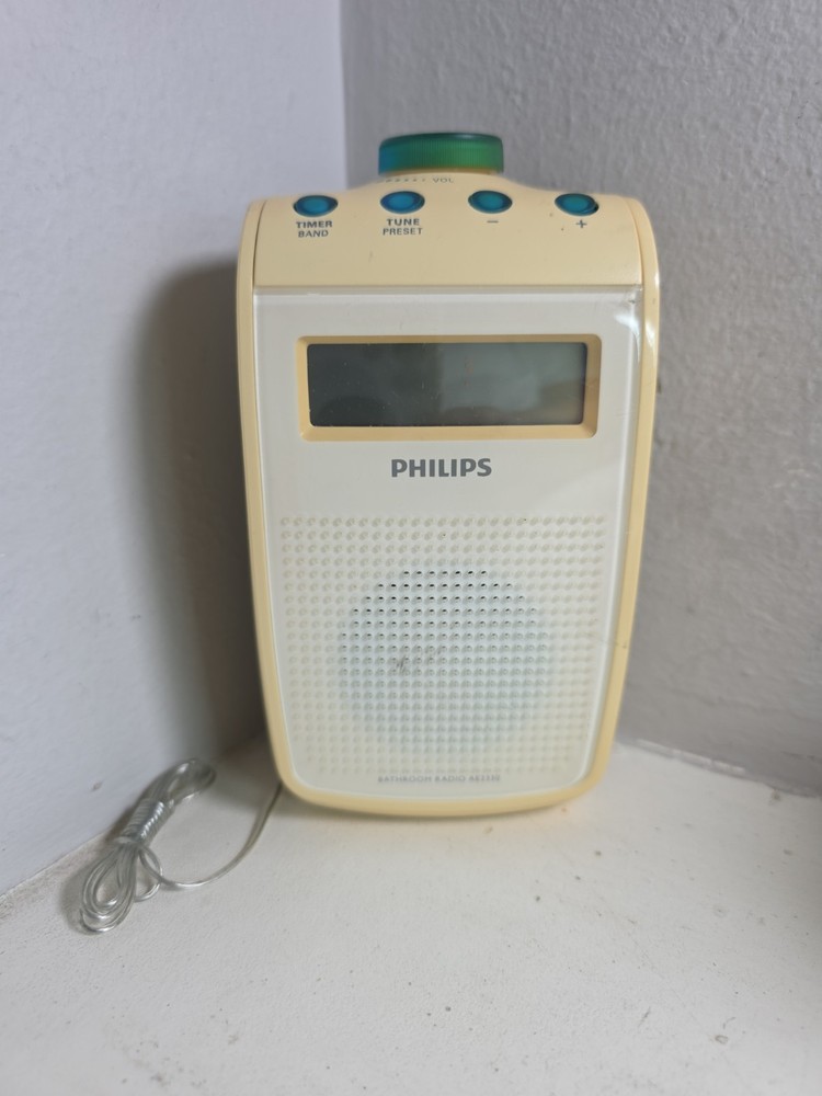 Rare PHILIPS AE2330 Bathroom Radio great condition