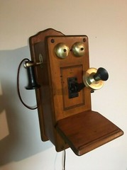 Vintage Radio with Bluetooth: 1955 Guild Radio Model 556 « The Country Belle » 