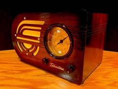 Old Wood Vintage Antique Restored Art Deco Radio Converted to a Bluetooth SPK!