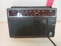 Vintage GE 7-2660D AM FM Portable Radio Two-Way Power Tested Working 1980s