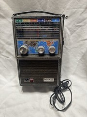 SONNET Model 181P AM/FM/Weather/Air/Police Receiver. Vtg Radio. Powers On.