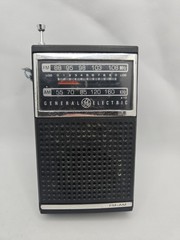 GENERAL ELECTRIC Model No. 7-2500B Hong Kong FM-AM Transistor Radio Works #CTL
