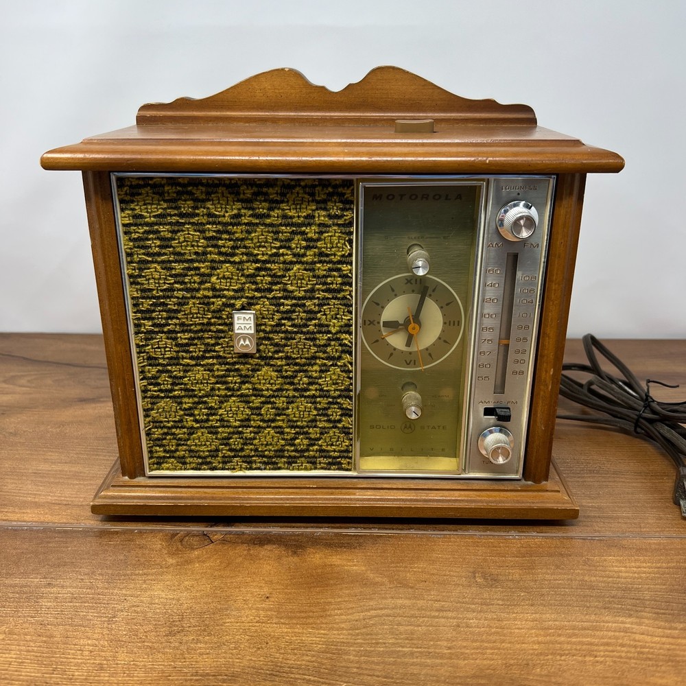 Vintage Motorola Solid State Radio Model TC24ES Tested and Working