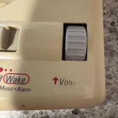 Vintage GE Softlite AM/FM Alarm Clock Radio Model 7-4657A Works Great Light