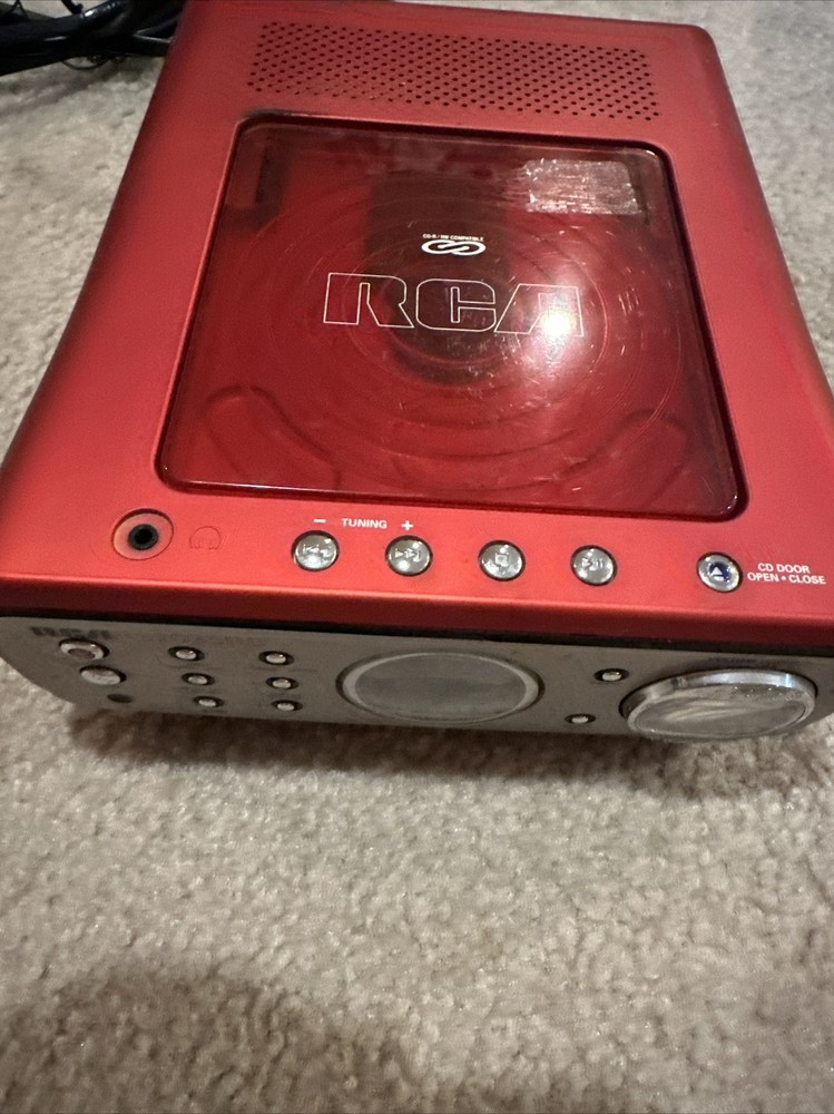 RCA RS2035RD CD R/RW Stereo Radio Tuner Red Metallic TESTED