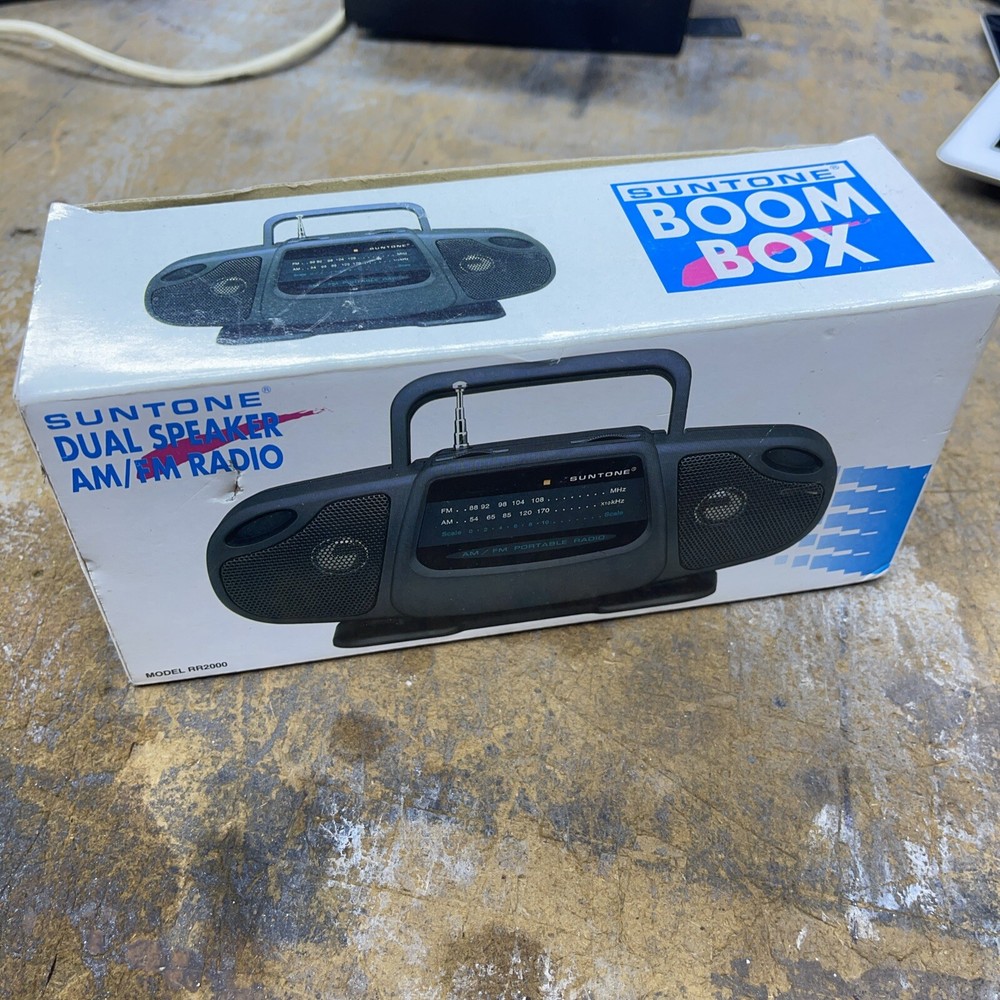 AM FM Suntone Baby Boombox Model RR2000 Portable Light Music NIB Vintage