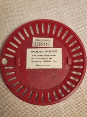 Working Vintage Magnavox 1R1020 AM RADIO Red White & Blue Sound Capsule 1970s