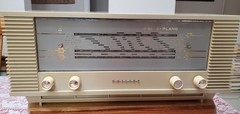 Vintage 1964 Philips Tube Radio B3X40U 3 Band Plano