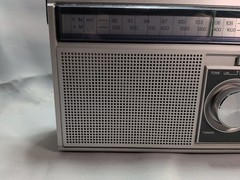 Vintage Panasonic RF-568D AM/FM 2-band receiver 10&Prime; x 6&Prime; x 3&Prime;