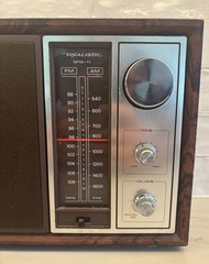 Realistic MTA-11 Vintage RadioShack AM/FM Radio Model 12-690