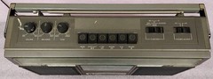 AM / FM STEREO – RADIO, CASSETTE & RECORDER GENERAL ELECTRIC – HEADPHONE JACK