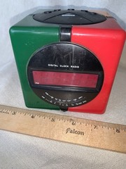 D530 Vtg 1990s GPX Gran Prix Radio Alarm Clock Rubik Simon Multi-Color CUBE EUC