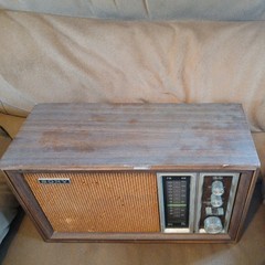 Vintage Wood Sony TFM-9450W AM/FM Radio