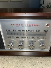 Vintage Panasonic Wood AM/FM Table Radio Model RE-784 Two Band Table Top Works