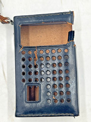 Antique Rare Sylvania TR-25 Pocket 8 Transistor Radio-Works (EL1134433)