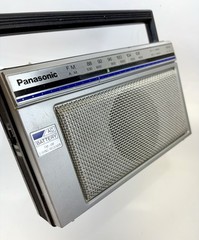 Vintage Panasonic Radio AM FM 2-Band Receiver Model RF 538A Black AC Plug