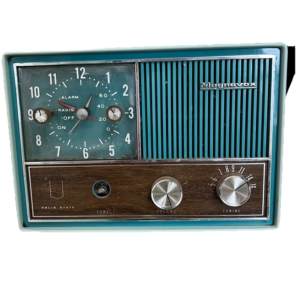 Vintage Magnavox Alarm Clock AM Radio Solid State wood style Mint Teal READ