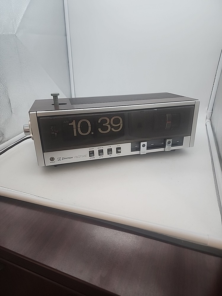 Emerson BigTime AM/FM Radio Flip Clock Model R 5003 Mostly Works