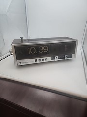 Emerson BigTime AM/FM Radio Flip Clock Model R 5003 Mostly Works