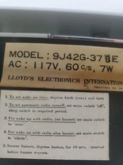 Lloyd&rsquo;s Solid State 2 Speaker Clock/Radio Model Vintage 9J42G-37BE Alarm Japan