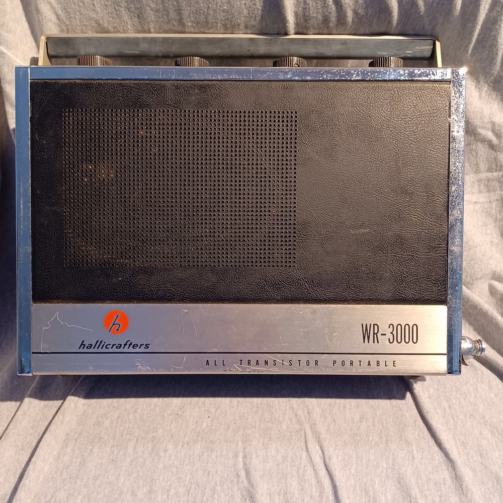 Hallicrafters WR 3000 6 Band Solid State Portable Receiver Radio PARTS ONLY