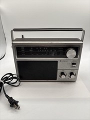 VINTAGE Hitachi KH-1180H AM/FM/TV1TV2 3-Band Radio WORKS