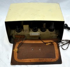 Vintage Admiral 5J23 N Tube Radio
