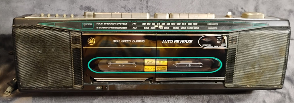 General Electric Boombox Radio 3-5638A – Parts Only – Radio Works, Tape Doesn&rsquo;t