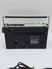 Panasonic RF-1060 3-Band Portable Radio AM FM PSB AC Battery Japan