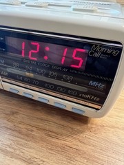 Soundesign 7580IVY AM/FM Alarm Clock radio Telephone Cassette Player READ DESC