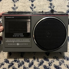 General Electric Vintage AM FM Radio Tape Player Boombox Model 3-5233B See Desc