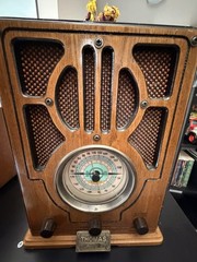 Thomas Museum Series AM/FM Wood Tabletop Radio with Analog Tuning Dial