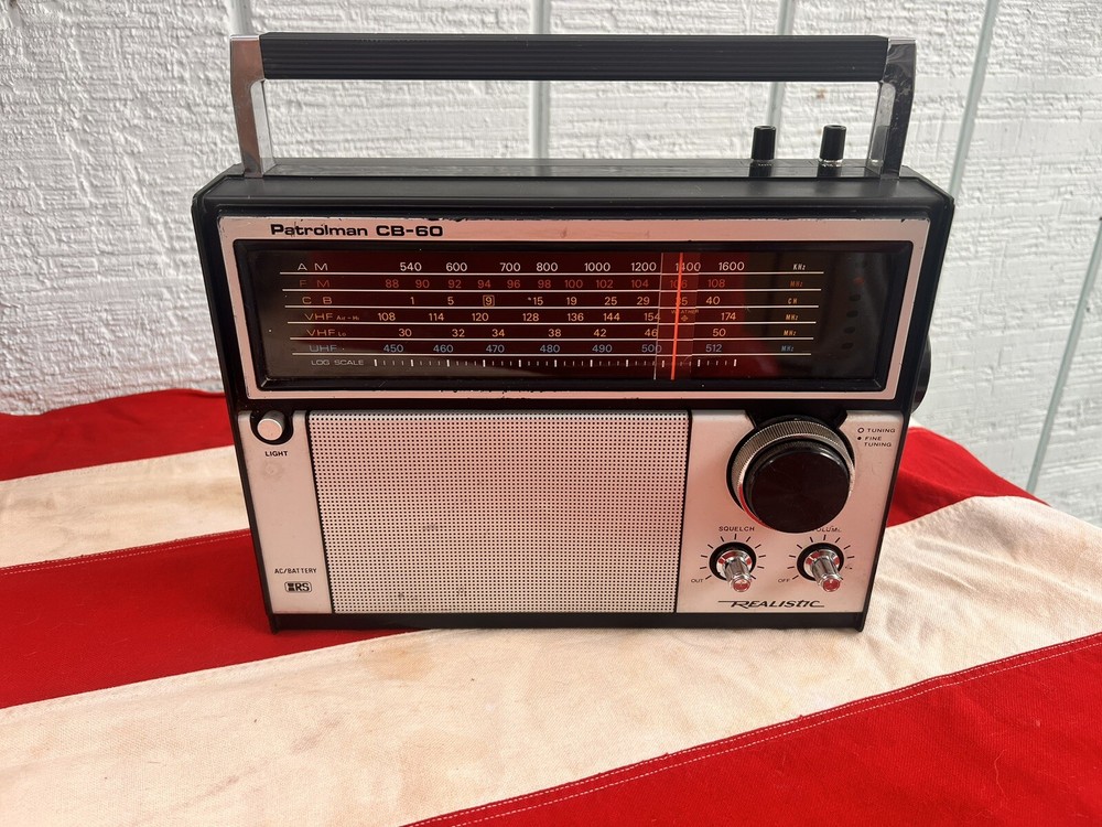 vintage realistic patrolman radio