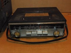 Vintage Hitachi Car AM FM Radio KM-1001R AS IS for Parts Repair