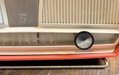 RARE 1950s Philips Time-Mark Clock Radio Atomic Red/Pink B2C11U WORKS MCM Cord
