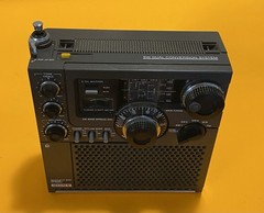 SONY ICF-5900W Portable Multi-Band Radio Receiver Pop-Up Antenna 4E25 Works