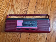 VTG Soundesign Model 2328 BUR Red AM/FM Portable Radio Color Tunes 1990s Tested