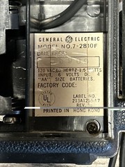 Vintage General Electric Solid State Two-Way Power AM FM Portable Radio 7-2810F
