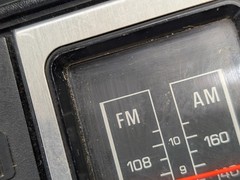 VINTAGE 1970&rsquo;S PANASONIC RF-915 AM/FM PORTABLE RADIO, W/ ANTENNA & HANDLE