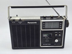 Panasonic RF-1060 3-Band Portable Radio AM FM PSB AC Battery Japan